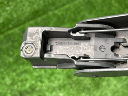 Mercedes-Benz / E-Class / Поводок дворников