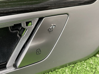 BMW / 7-Series / Декоративная накладка двери