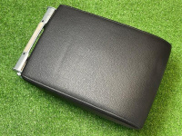 Volkswagen / Touareg / Подлокотник