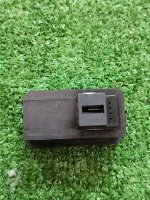 Audi / A5 / Кнопка крышки багажника