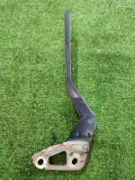 Audi / Q7 / Петля капота