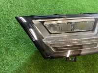 Audi / Q7 / Фара