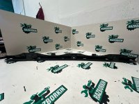 Volkswagen / Touareg / Направляющая бампера