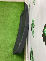 Volkswagen / Tiguan / Обшивка крышки багажника