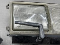 Mercedes-Benz / E-Class / Фара