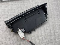 Volkswagen / Touareg / Пепельница