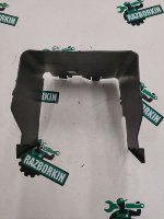 Audi / Q3 / Корпус АКБ