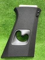 BMW / 7-Series / Накладка стойки