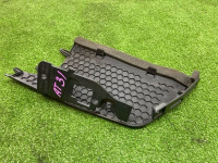 Audi / Q8 / Накладка стойки