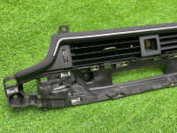 Audi / A4 / Дефлектор обдува салона