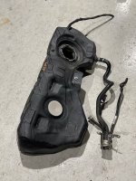 BMW / 3-Series / Бак топливный