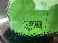 Volkswagen / Touareg / Форточка кузова