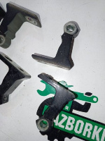 Volkswagen / Touareg / Петля двери