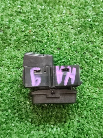 Volvo / XC60 / Кнопка центрального замка