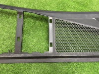 Audi / A6 / Жабо