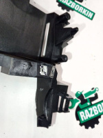 Land Rover / Range Rover Sport / Кронштейн центральной консоли