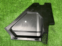 BMW / 3-Series / Накладка жабо