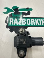 Audi / A6 / Датчик удара двери