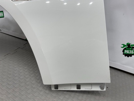 BMW / M6 / Крыло