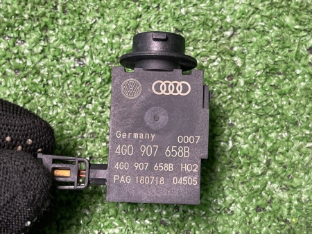 Audi / A6 / Датчик качества воздуха