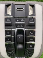 Porsche / Cayenne / Плафон подсветки салона