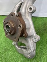 Audi / A6 / Кулак поворотный