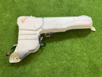 Ford / EXPLORER / Бачок омывателя