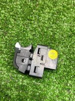 Audi / A5 / Кнопка крышки багажника