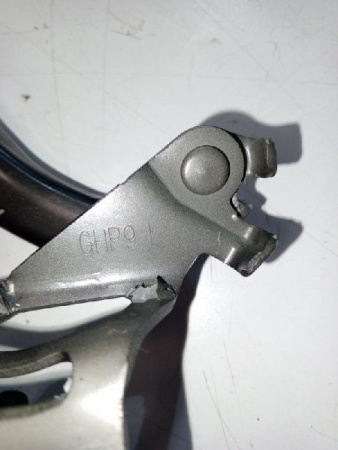 Mazda / 3 / Петля капота