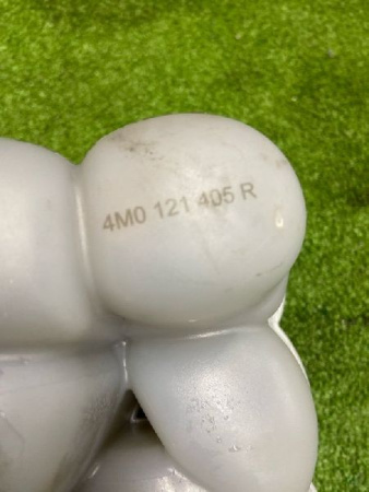 Audi / Q8 / Бачок расширительный