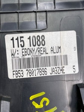 Ford / EXPLORER / накладка торпедо