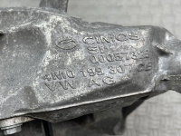 Audi / A4 / Кронштейн двигателя