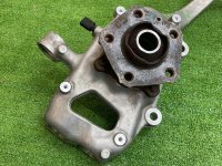 Audi / A4 / Кулак поворотный