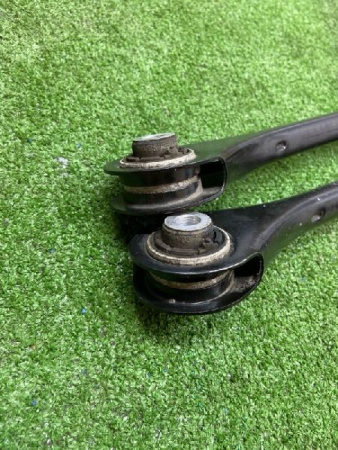 Volkswagen / Golf / Рычаг подвески