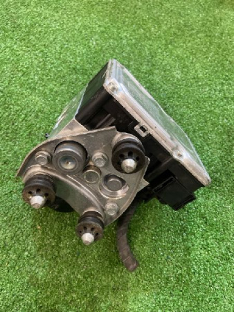 Volkswagen / Golf / Блок ABS