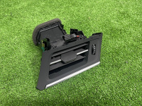 Audi / A6 / Дефлектор обдува салона