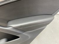 Volkswagen / Tiguan / Обшивка двери