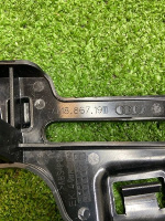 Audi / Q8 / Кронштейн