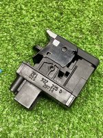 Volkswagen / Touareg / Кнопка стояночного тормоза Volkswagen / Touareg / Кнопка стояночного тормоза