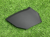 Audi / A6 / Накладка на торпедо