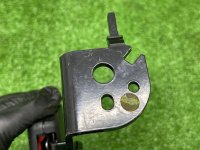 Audi / A6 / Замок ремня безопасности