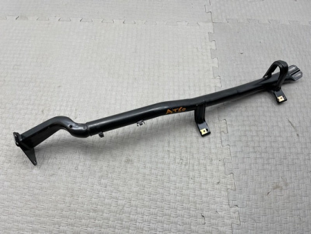 Mercedes-Benz / 300E / Кронштейн