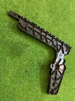 Audi / A6 / Направляющая бампера