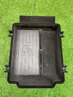 Audi / Q8 / Беспроводная зарядка