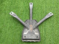 BMW / 7-Series / Кронштейн кузова