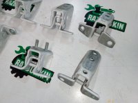 Mitsubishi / Outlander / Петля двери