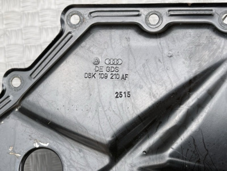 Audi / A4 / Крышка цепи ГРМ