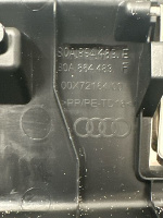 Audi / Q5 / Накладка замка багажника