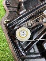 BMW / 7-Series / Стеклоподъемный механизм