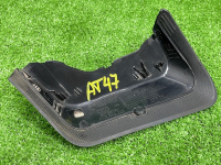 Audi / Q8 / Накладка фонаря